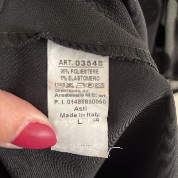 Lokita black mini dress - Picture 3 of 3